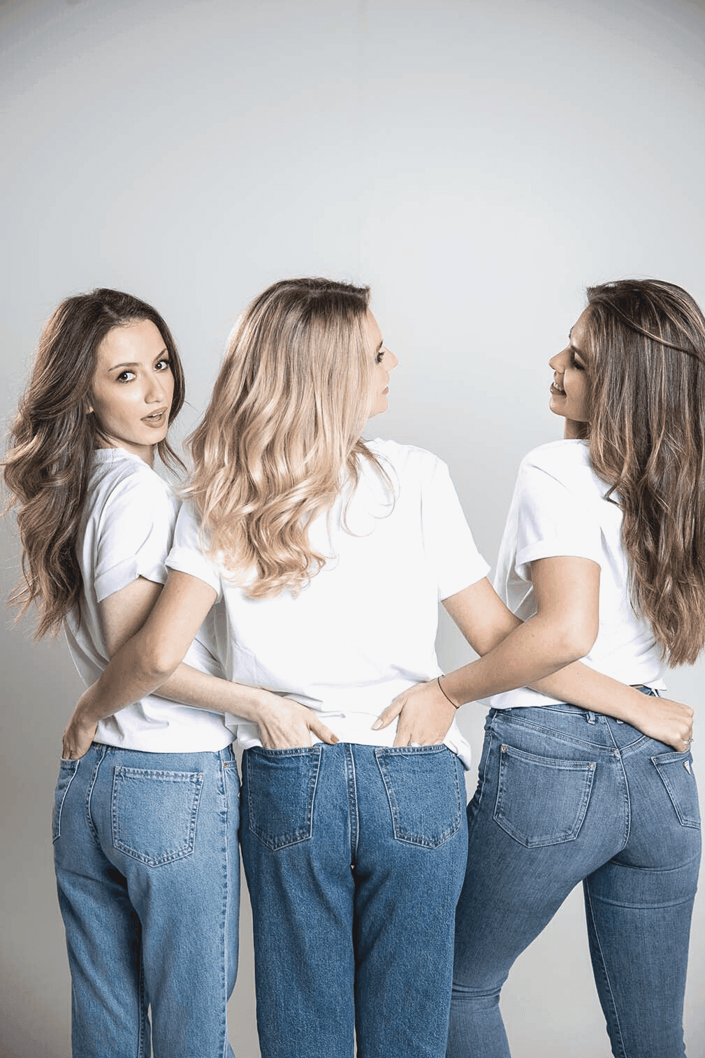 Trys stovinčios moterys